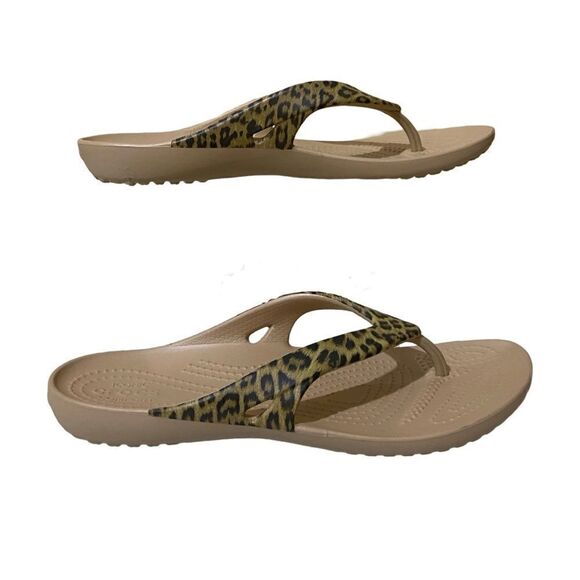 NWOT CROCS Iconic Comfort Leopard Flip Flops - Picture 4 of 8